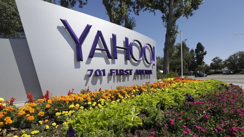 Yahoo header.jpg