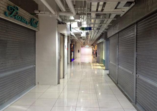 Impending Doom Comes Upon Singapore’s Malls. Are Tourists Our Only Saving Grace?